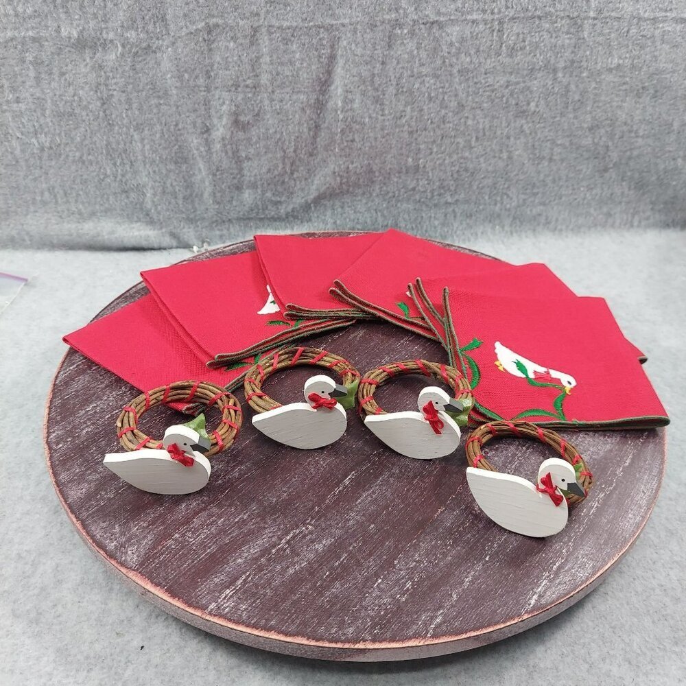 Avon  4 Christmas Napkin Rings With Swans &  6 Red Napkins Vintage